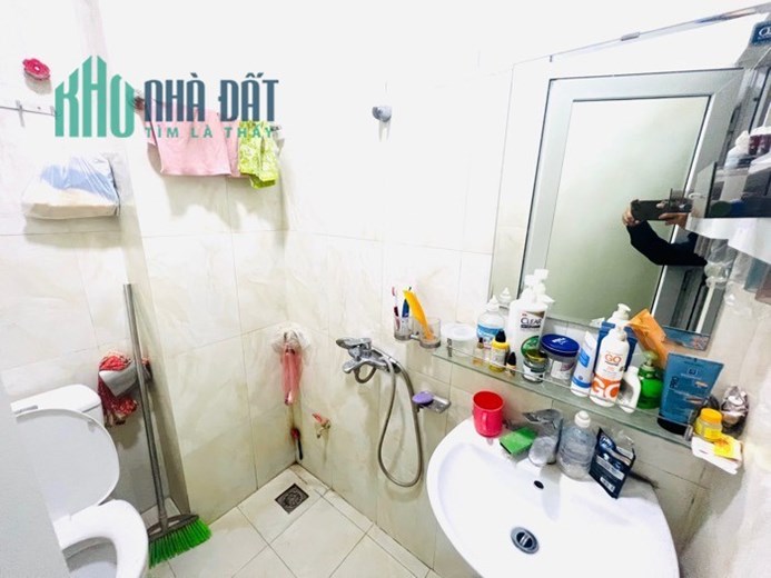 5 TẦNG HÀM LONG, NGÕ NÔNG, SÂN TRƯỚC NHÀ CỰC RỘNG – 43m chỉ 9.5 tỷ - NHÀ ĐẸP Ở NGAY
