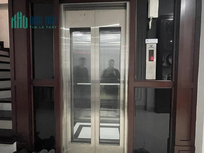 Bán nhà phân lô Quần Ngựa Ba Đình 70m 6 tầng MT4m ngõ ô tô tránh khu vực văn minh mức sống cao giá