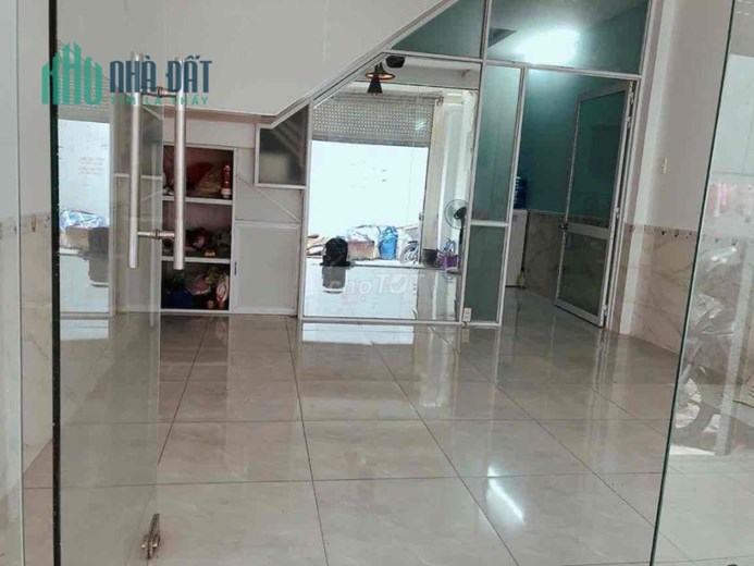 💥 Nhà 2 tầng đường Phạm Văn Bạch, 3 phòng ngủ