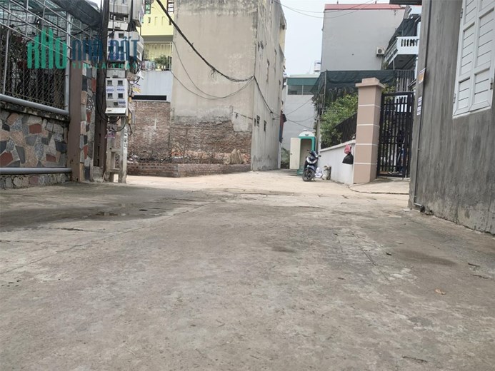 Bán đất Thôn Đìa-Nam Hồng 52m giá chỉ hơn 2 tỷ. ô tô tải  ra vào thoải mái
