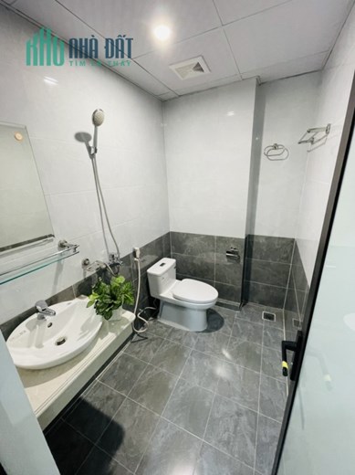 Căn hộ Cao cấp Nguyễn Chí Thanh FULL ĐỒ CAO CẤP -THANG MÁY