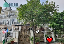Biệt thự song lập Cityland Garden Hills - căn góc - nội thất gỗ đỏ - thang máy - sân vườn. Giá 51 tỷ