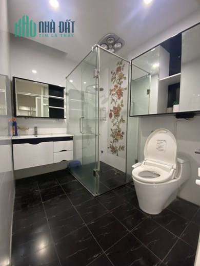 Hàng hiếm! Chính chủ gửi bán tòa A3 căn 4PN, 163m2 ban công ĐN - Giá 6.8 tỷ