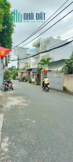 Quận 2 còn đúng 1 lô giá tốt, sổ riêng.