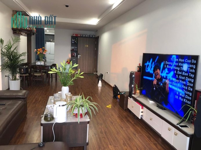 Hàng đẹp! Cần bán căn 3 PN 2WC  tòa 176 Định Công 98m2 giá 4.75 tỷ