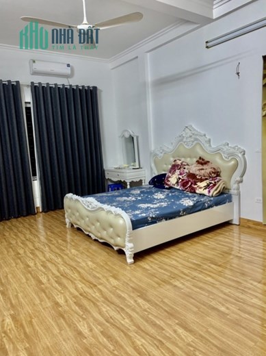 Cực hiếm. Bán nhà phố Ngô Thì Sỹ, Hà Đông. 70m2 x 5 Tầng. MT 4.5m. NHÀ ĐẸP. Ô TÔ. 7 TỶ. 0968084286