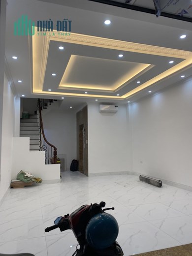 BÁN NHÀ VĨNH PHÚC, OTO, THANG MÁY, 38M2, 6 TẦNG, MẶT TIỀN 4.8M, 8.8 TỶ.