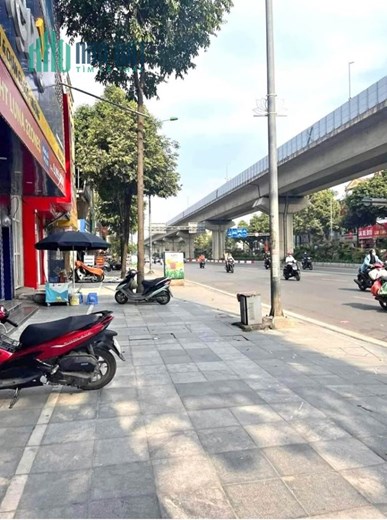 [ ĐỘC NHẤT] MP CẦU GIẤY MẶT TIỀN 6M - LÔ GÓC- SỔ A4, Vỉa hè rộng - KD đỉnh.