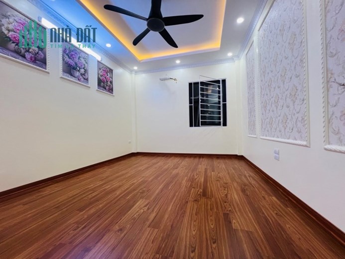 SIÊU PHẨM NGUYỄN AN NINH- 2 THOÁNG- Ô TÔ ĐỖ CỬA- NHÀ NGUYÊN TEM.
- Diện tích 54m2 x 5 tầng. Nhỉnh