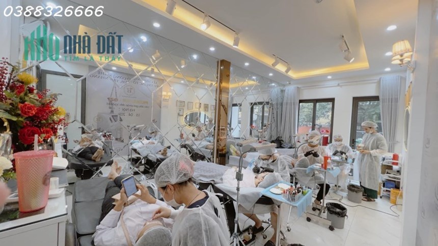 CẦN SANG NHƯỢNG CỬA HÀNG Nhà 4 tầng 1 tum ngay mặt đường ĐỘI CẤN, BA ĐÌNH, HÀ NỘI