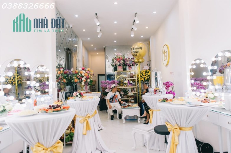 CẦN SANG NHƯỢNG CỬA HÀNG Nhà 4 tầng 1 tum ngay mặt đường ĐỘI CẤN, BA ĐÌNH, HÀ NỘI