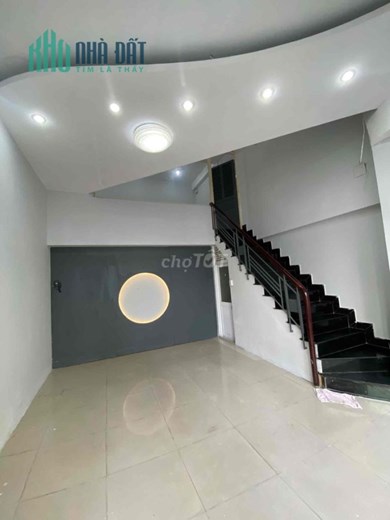 💥 Cho thuê MTKD 2 tầng gần Ngã tư Bảy Hiền - 11 triệu