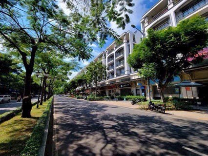 Bán nhà 5m x 20m. MT Nguyễn Thị Nhung KDC Vạn Phúc, P. Hiệp Bình Phước