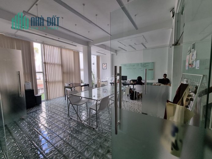 💥 Nhà kiến trúc độc đáo, 10x15m đường Nguyễn Thái Bình