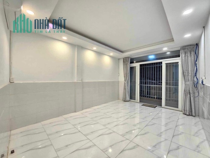 Bán gấp nhà HXH Đường Nguyễn Xí, P. 13, Bình Thạnh, Gần Vincom Plaza