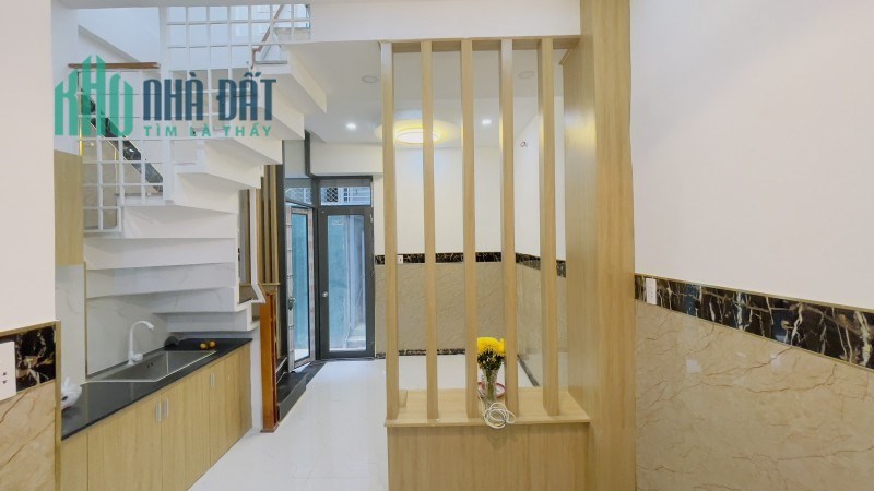 Bán gấp nhà Hẻm 3 gác Trần Quý Cáp, BT, Gần Ban Chỉ huy Quân sự P. 11