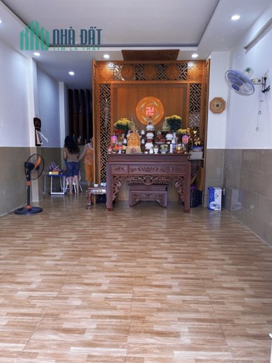 BÁN GẤP Nhà Gần Chợ Bình Thành HXH Đỗ cửa 53m2 , 2 Tầng 2 tỷ x