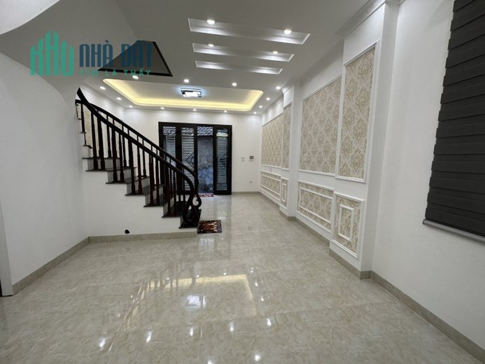 Bán nhà Ngô Gia Tự,Long Biên 51m2,4 tầng,Mt5.7m nhà mới đẹp nhỉnh 4 tỷ