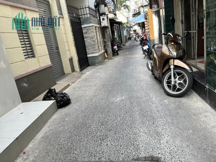 Bán nhà quận 10 phường 2 đường Lê Hồng Phong, 38m2, 2 tầng, 7 tỷ 5