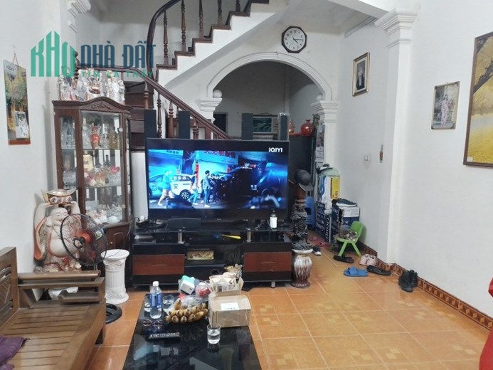 Bán nhà riêng Pháo Đài Láng 42m 4 tầng mặt tiền 4m nhà dân xây ở ngay gần phố nhỉnh 5 tỷ lh