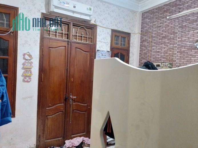 Bán nhà riêng Pháo Đài Láng 42m 4 tầng mặt tiền 4m nhà dân xây ở ngay gần phố nhỉnh 5 tỷ lh