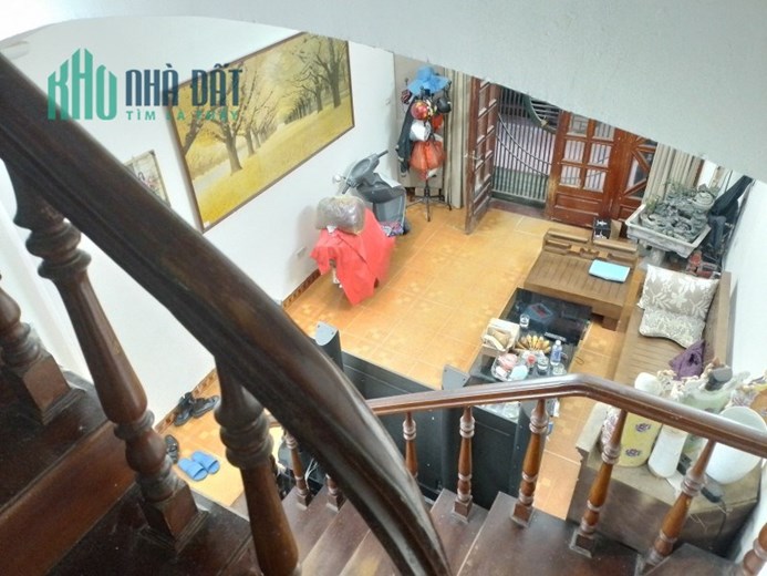 Bán nhà riêng Pháo Đài Láng 42m 4 tầng mặt tiền 4m nhà dân xây ở ngay gần phố nhỉnh 5 tỷ lh