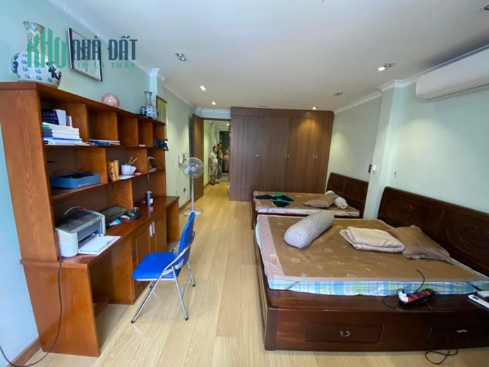 Bán nhà Phùng Hưng 52m2, Ô TÔ, THANG MÁY, DÒNG TIỀN bán GẤP CHỈ 8,5 tỷ