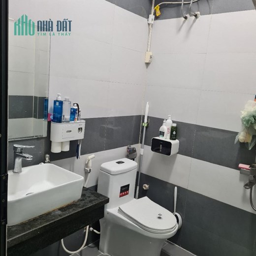 SIÊU PHẨM HOÀNG MAI KHÔNG CÓ CĂN THỨ 2- NHÀ MẶT PHỐ- DT 40M X 5 TẪNG MT 4,3M- NHỈNH 4 TỶ