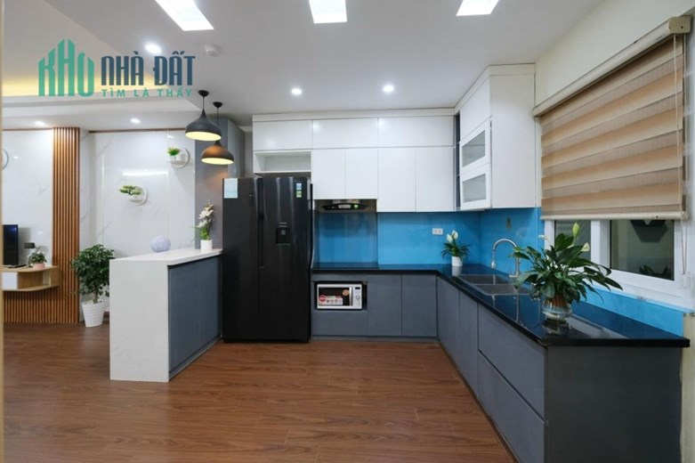 Căn hộ vip 72m2, view hồ, tầng trung, nội thất xịn , 2 ngủ ,2 wc giá 1,8ty tại Kđt Thanh Hà