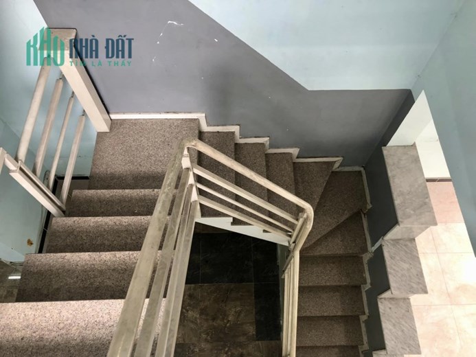 Nhà hẻm xe tải đi bộ ra chợ Trung chánh 65m Chỉ 3.1 tỷ Gọi: 0379371728