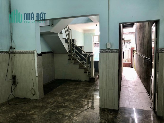 Nhà hẻm xe tải đi bộ ra chợ Trung chánh 65m Chỉ 3.1 tỷ Gọi: 0379371728