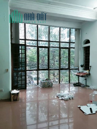 Bán nhà Tây Sơn 50m x 4 tầng, mt: 4.1m, view hồ, ô tô tránh, vủa hè