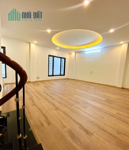 Nhà Đại Từ - Đại Kim, diện tích 40m2 , mới, đẹp, ở luôn, giá 3,6 tỷ, ngõ nông, rộng,