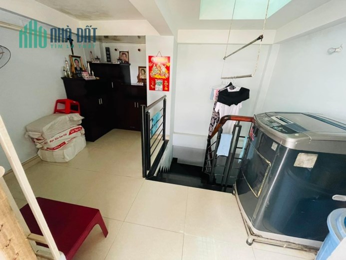BÁN NHÀ 4TẦNG 4Mx10M ĐƯỜNG TÂY THẠNH QUẬN TÂN PHÚ CHỈ HƠN 3TỶ.