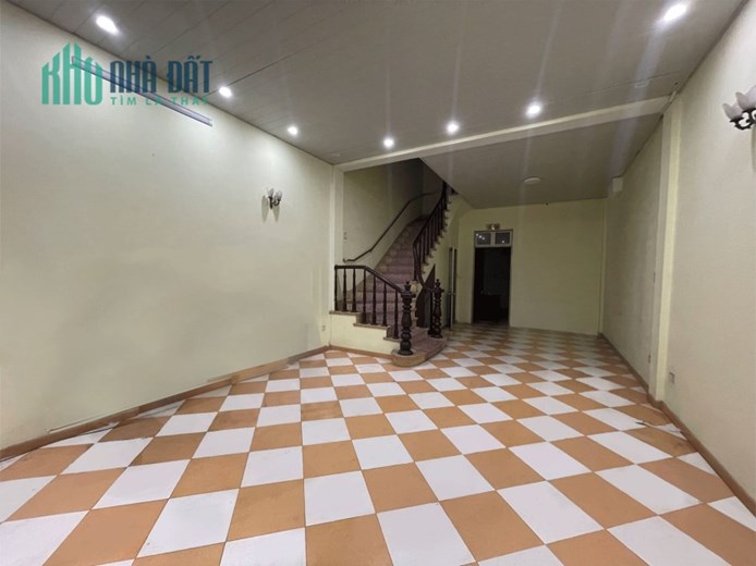 NÓNG O9 2628 5559 Bán nhà mặt phố Khu đô thị mới Trung Yên 117m², 5 tầng, MT 5.2m, giá 32.9 tỷ  Cầu