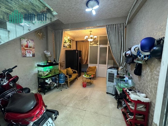 Nhà 4 tầng Tân Kỳ Tân Quý Tân Phú xe hơi vào nhà 2 tỷ nhỉnh.
