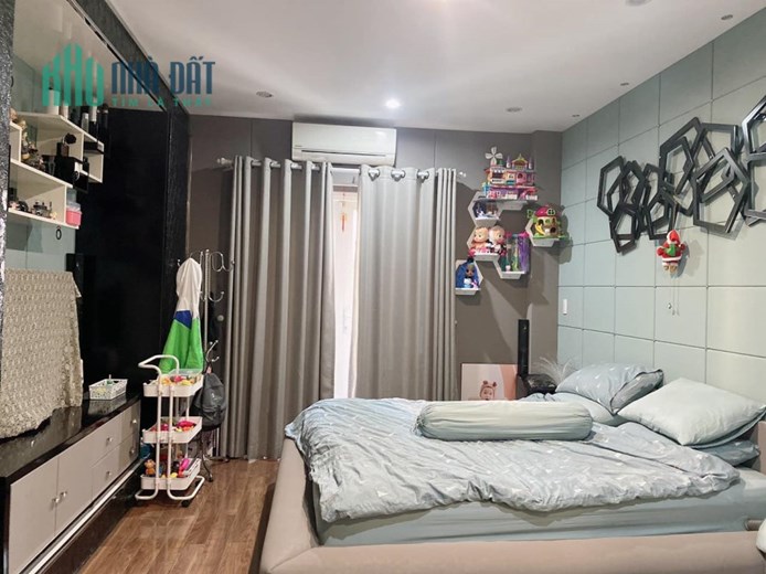 Nhà đẹp  HXH Đường Lâm Văn Bền - 80m2 chỉ 9.8 tỷ.