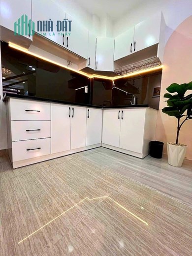 Bán Gấp Nhà Đẹp HXH, Lê Đức Thọ, 4 Tầng 40m2, Ngang 4m, Nhỉnh 4 Tỷ