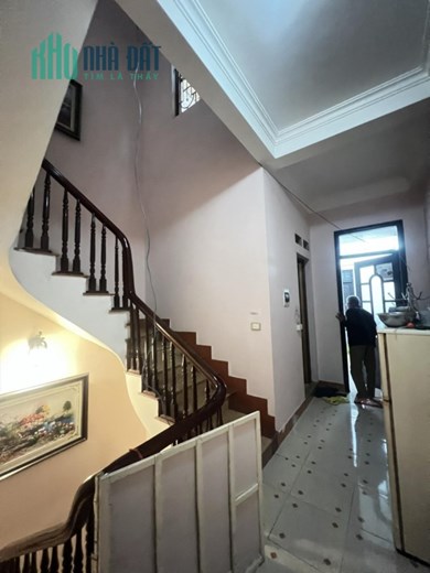 Nhà Đẹp Ngõ Nông Gốc Đề 30mx5T giá 3.7 tỷ, Gần Phố