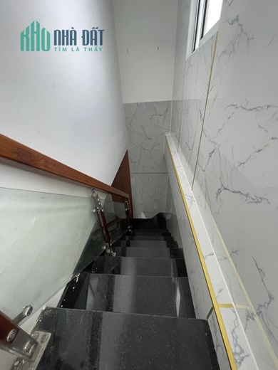 ♪ Nhà Lý Thái Tổ 3 tầng, lô góc kiệt 2m, cách đường 70m, 1.4x tỷ