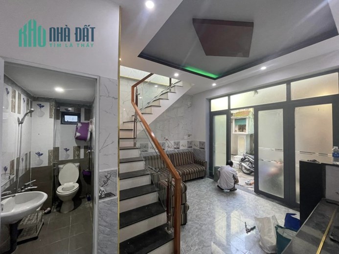 ♪ Nhà Lý Thái Tổ 3 tầng, lô góc kiệt 2m, cách đường 70m, 1.4x tỷ
