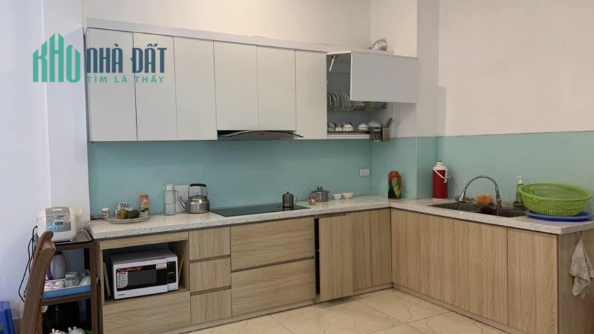 Bán Nhà Ngõ 612 Đê La Thành 85m2 5 tầng, gara ô tô, ngõ thông rộng ô tô dừng đỗ, 4 phòng ngủ đầy đủ