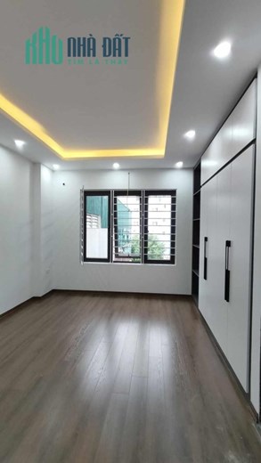 HOT! KIM GIANG, Ô TÔ, THANG MÁY, VIP

30m x 6 tầng, mt 3,6