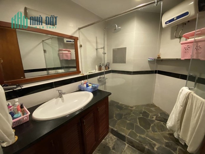 💥Bán căn hộ 24T2 mặt phố Hoàng Đạo Thúy 156m2, 3PN, Nội thất xịn, Slot Ô tô, 6.85 tỷ💥