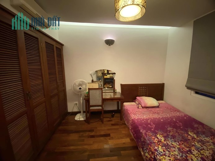 💥Bán căn hộ 24T2 mặt phố Hoàng Đạo Thúy 156m2, 3PN, Nội thất xịn, Slot Ô tô, 6.85 tỷ💥