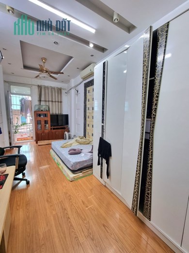 Bán Nhà Phố Pháo Đài Láng 43,1m2 x 5 tầng 5 phòng ngủ, mặt ngõ rộng ô tô tránh kinh doanh đỉnh cao,