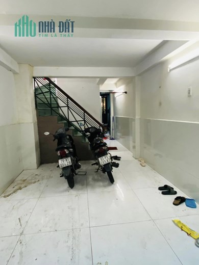 Bán nhà quận 10, 2 mặt tiền đường Ngô Gia Tự, 36m2, 3 tầng, 5 tỷ 6
