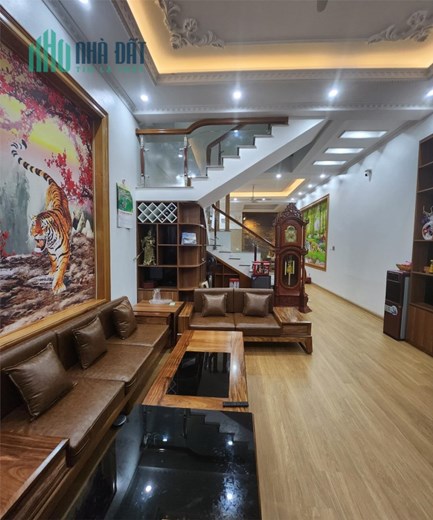 NHÀ VỊ TRÍ ĐẸP - GIÁ TỐT - Cần Bán Nhanh Căn Nhà 3 Tầng MB 530 TP Thanh Hóa
