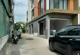Bán gấp nhà 1 trệt hai lầu đường Hoàng Hữu Nam, Tân Phú, Tp Thủ Đức