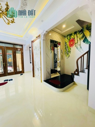 Siêu phẩm. Bán nhà phố Vương Thừa Vũ, Thanh Xuân. 40m2 x 6 Tầng. THANG MÁY. NỞ HẬU. 8 Tỷ.